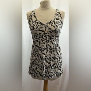 Silence + Noise Black and White Patterned Top Size XS